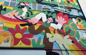 The Wallace and Gromit mural by David Bain celebrates Bristol's popular duo