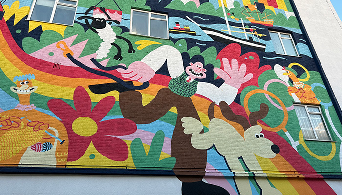 The Wallace and Gromit mural by David Bain celebrates Bristol's popular duo